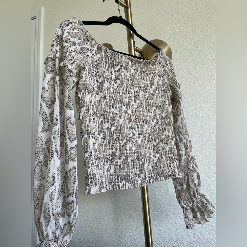 NWT Snake Print Scrunch Top